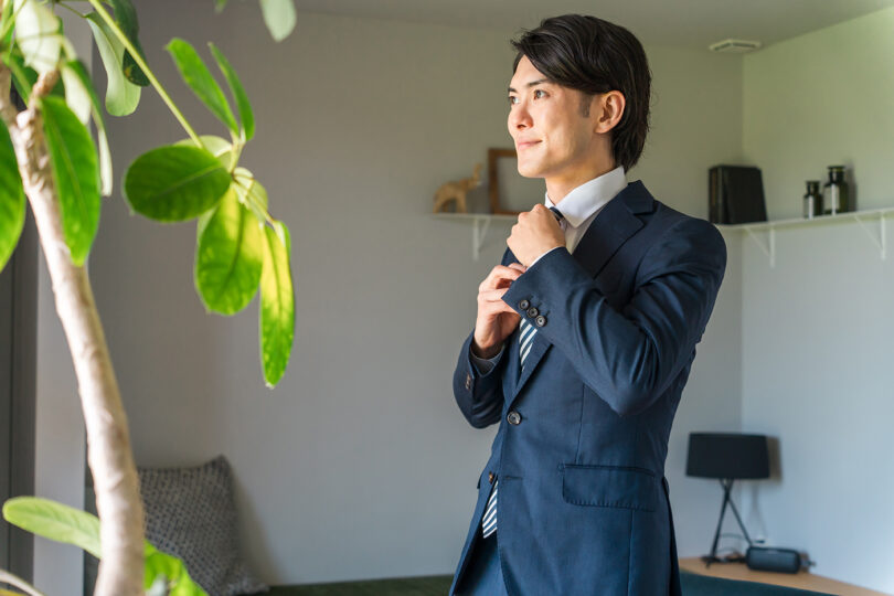 準備する男性